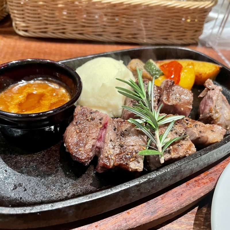 国産牛ステーキランチ（ステーキ）(A&K ビア&フードステーション)