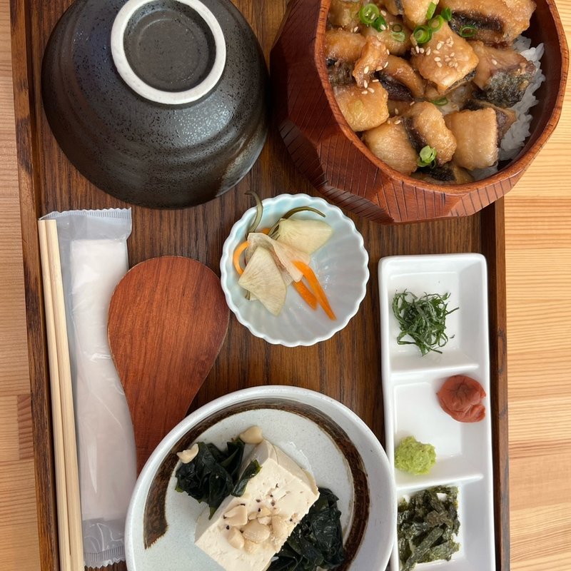 とびうおひつまぶし(かたぎりさん)