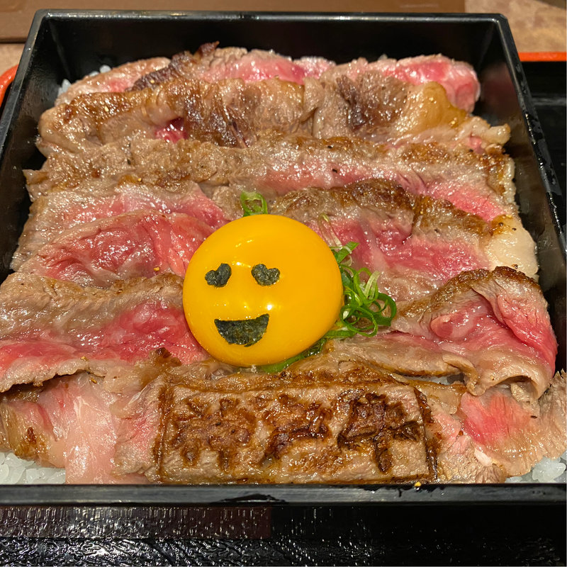 八坐和 特製！神戸牛ステーキ重(サーロイン)(神戸牛 みやび 三宮サンキタ店)