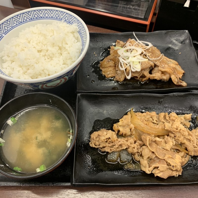 牛皿・牛カルビ定食(吉野家 北新宿百人町店)