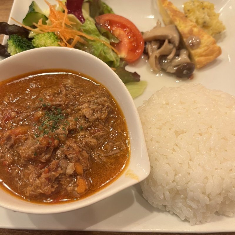 牛肉のトマト煮ランチ(4Spice Kitcen)