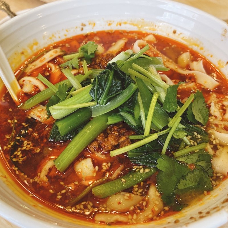 四川風坦々刀削麺(四川料理刀削麺 川府 神保町店 （せんふう）)