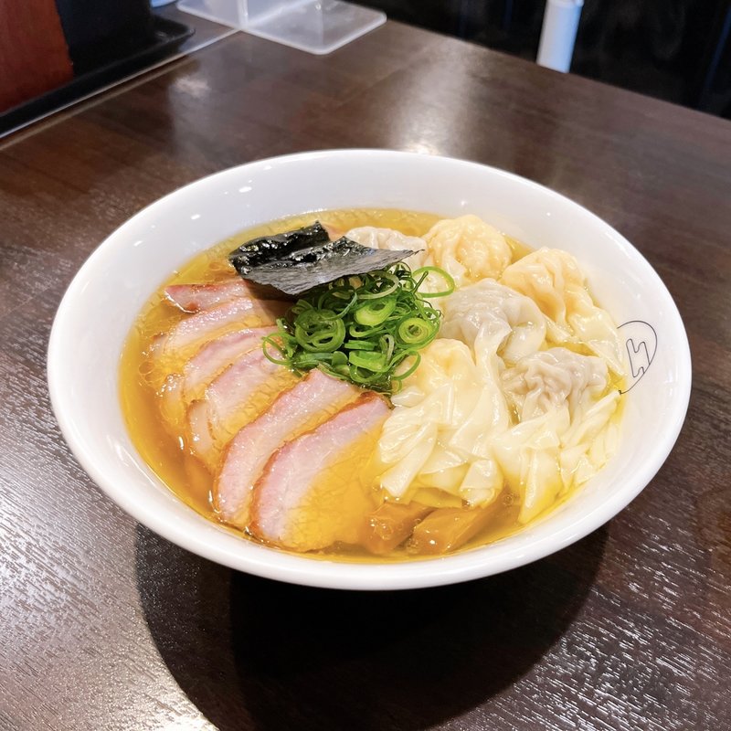 チャーシュー特製ワンタン麺 白だし(八雲)