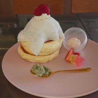 いちご大福パンケーキ(レインボーパンケーキ （RAINBOW PANCAKE）)