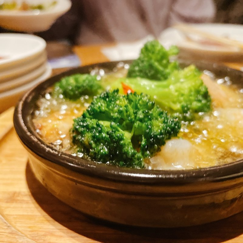 海老とブロッコリーのアヒージョ(Meet Meats 5バル 神保町店)