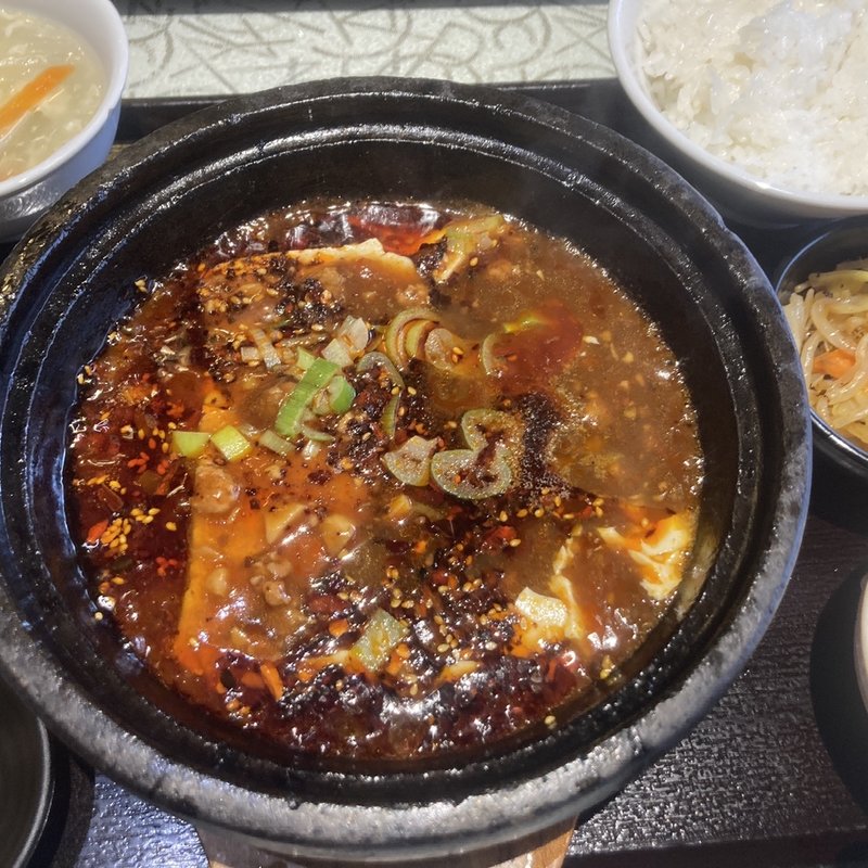 麻婆豆腐定食(四川料理刀削麺 川府 神保町店 （せんふう）)