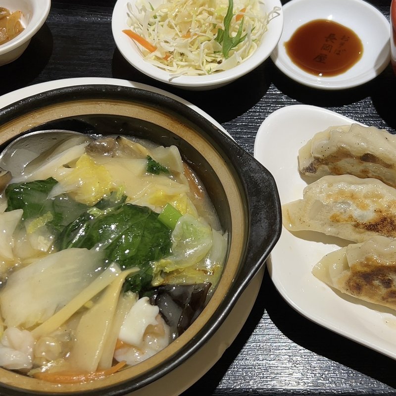 海鮮土鍋かけご飯(菜香園 （サイコウエン）)
