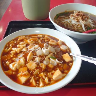 ラーメンセット(台湾ラーメン+麻婆丼)(台湾料理 福園)