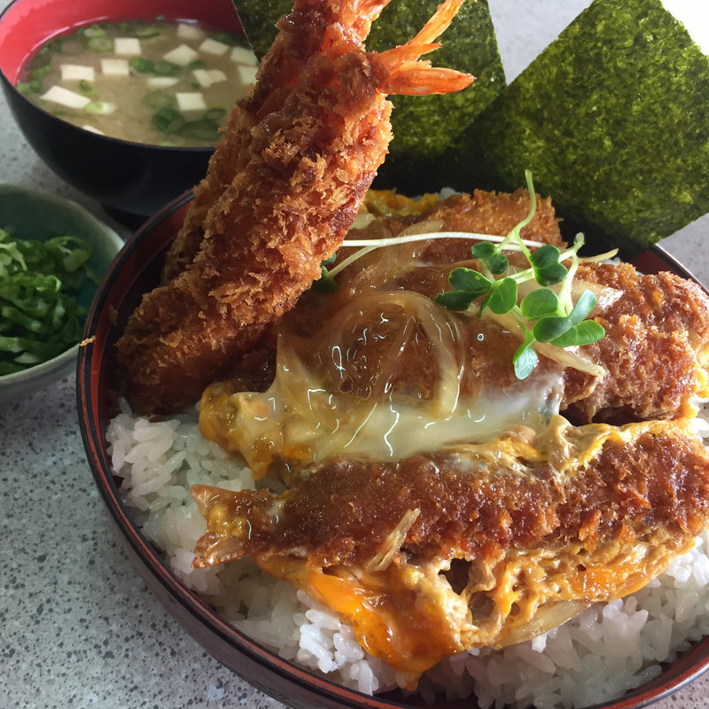 エビフライ丼(ドライブイン あけみ )