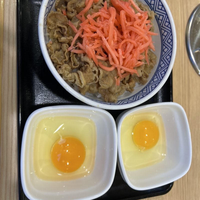 牛丼並盛りと生卵2ケ(吉野家 甲州街道府中白糸台店)