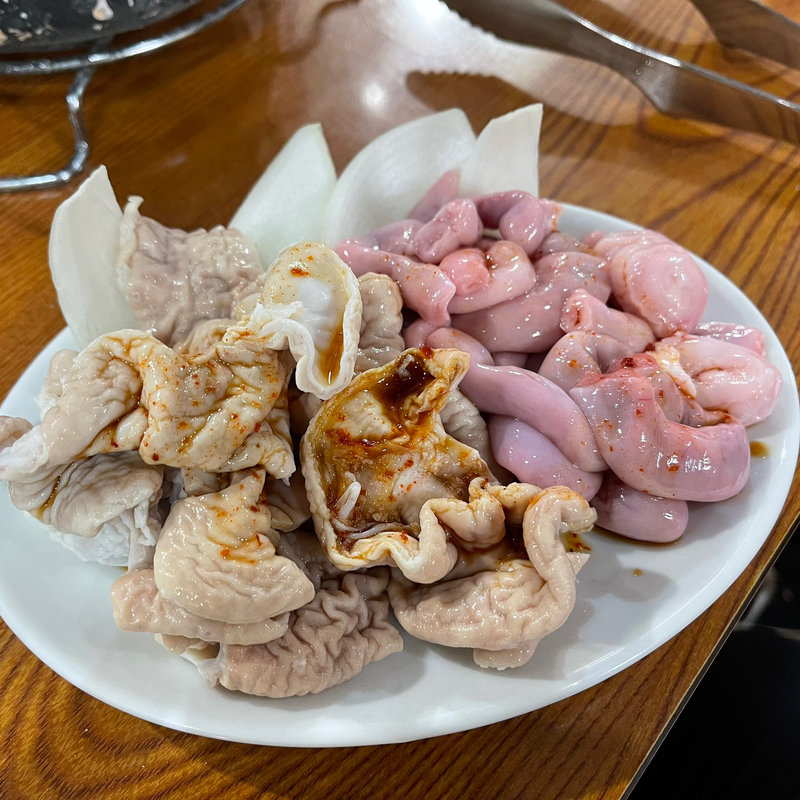 コブクロ・シロ(ホルモン焼 はせ川)