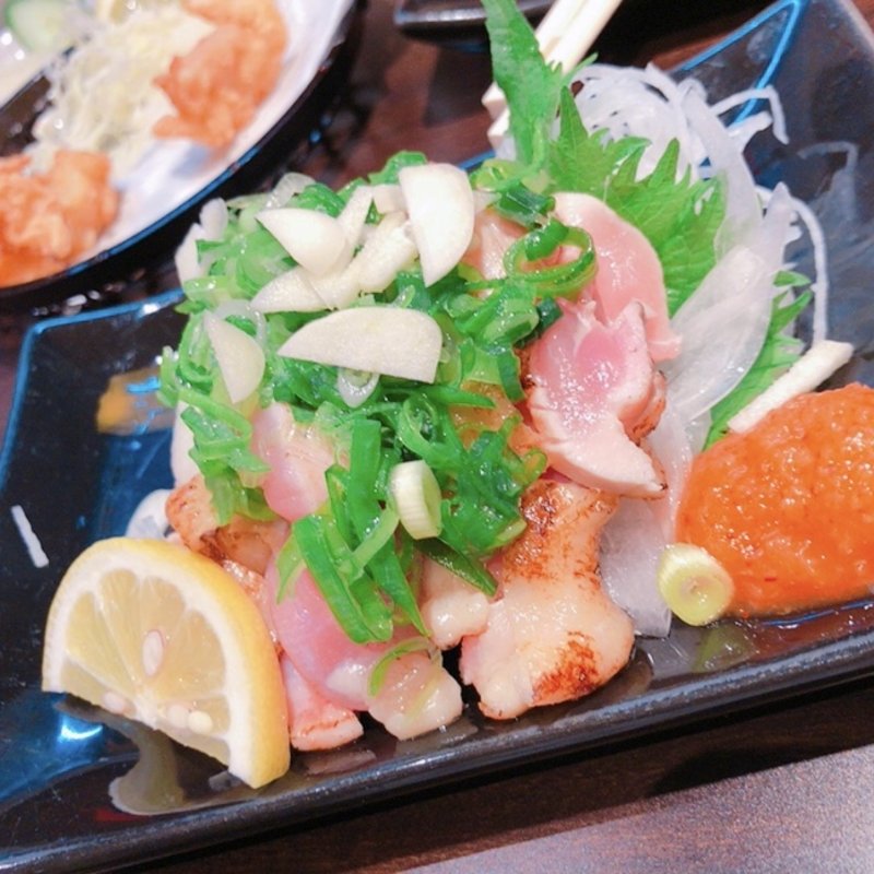 若鶏もものタタキ(鳥善)