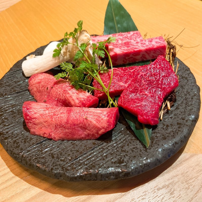 (近江うし焼肉　にくTATSU 銀座店)