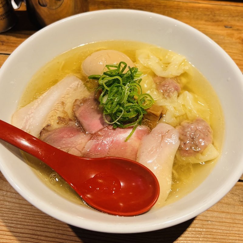 軍鶏特製塩ラーメン(麺屋 翔 本店)