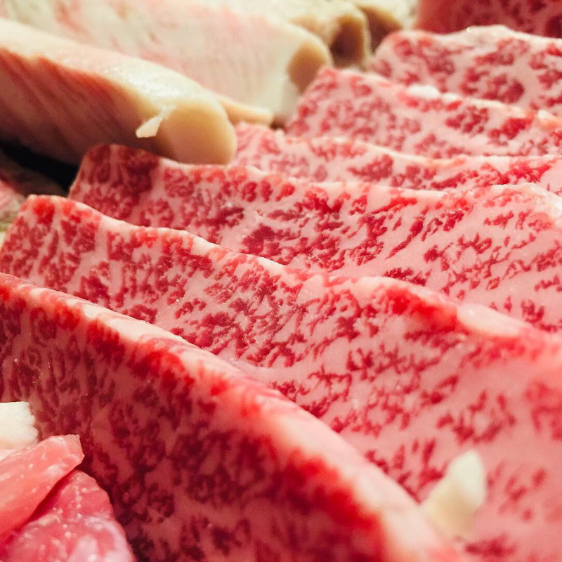 中山牛のイチボ、ランプの焼肉(フランス厨房 旬彩 中央駅店 )