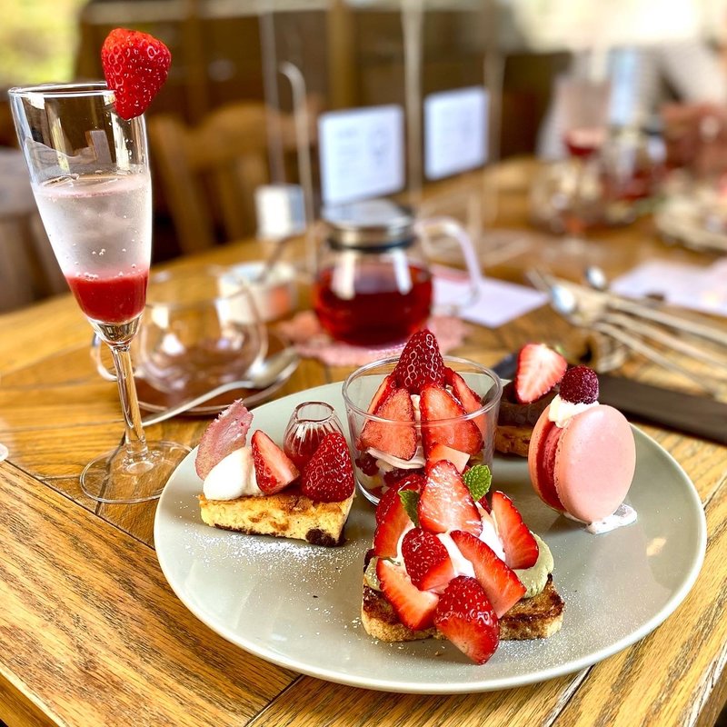 いちごのアフタヌーンティー(スモーブローキッチン 中之島)