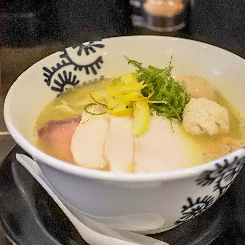 特級純鶏蕎麦(特級鶏蕎麦龍介もてぎ)