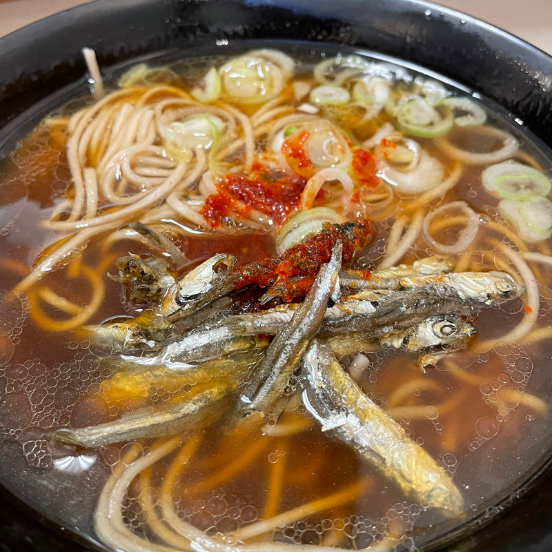 すごい煮干しそば(名代 富士そば 川崎東口店)