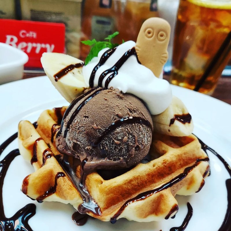 バナナとチョコレートのワッフル(カフェ　ベリー （カフェベリー）)