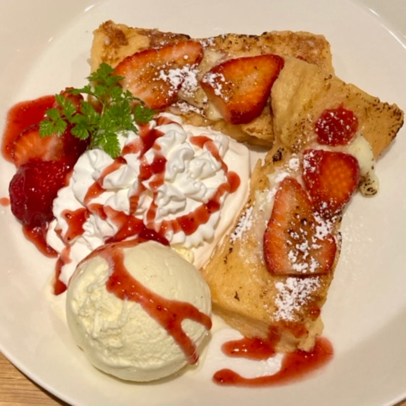 いちごフレンチブリュレ(Tree Cafe)