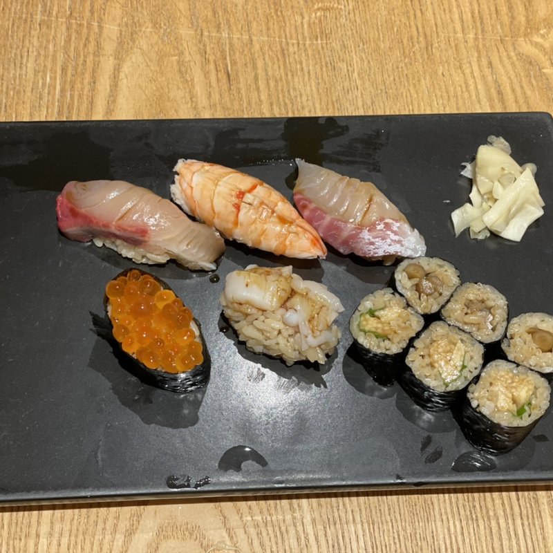 京辰にぎり(すし京辰東京駅サウスタワー店 （スシキョウタツ）)