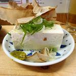 冷奴(もつ焼き はじめ)