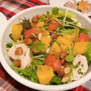 蒸し鶏とオレンジとアーモンドのサラダ(プティワカノ)