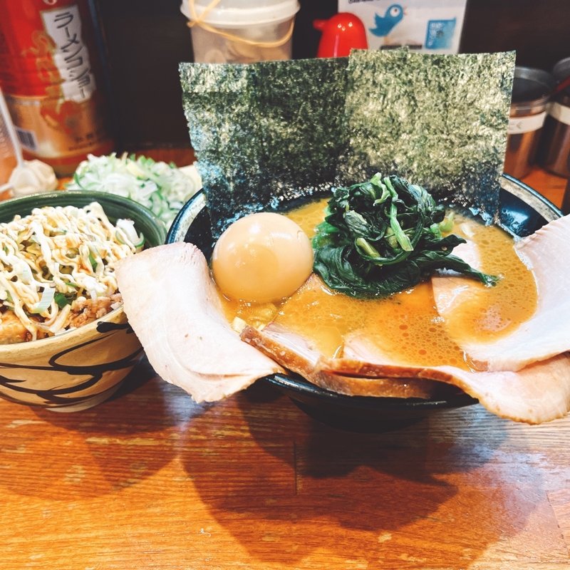 チャーシューメン、味玉トッピング(ラーメン 末廣家 )