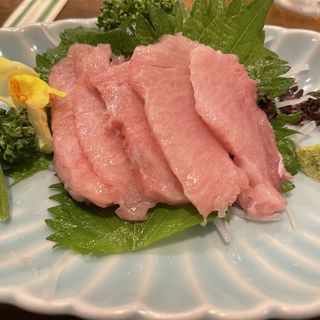 本マグロ頭肉、角トロ(宵待歩行 花陽(はなび))