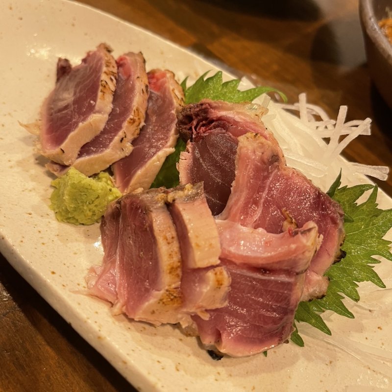 鮪の尾の身のタタキ(宵待歩行 花陽(はなび))