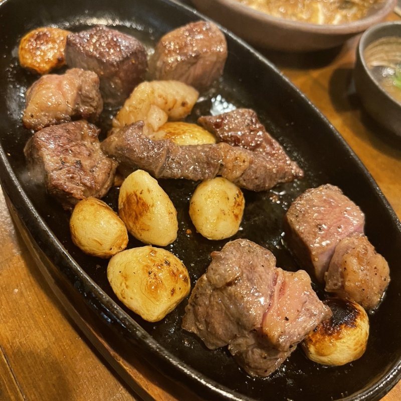 サイコロステーキ(宵待歩行 花陽(はなび))