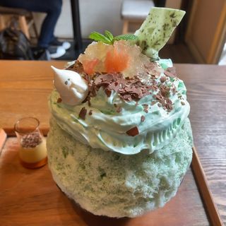 チョコミント氷〜ピンクグレープフルーツゼリー添え〜(氷おばけ)