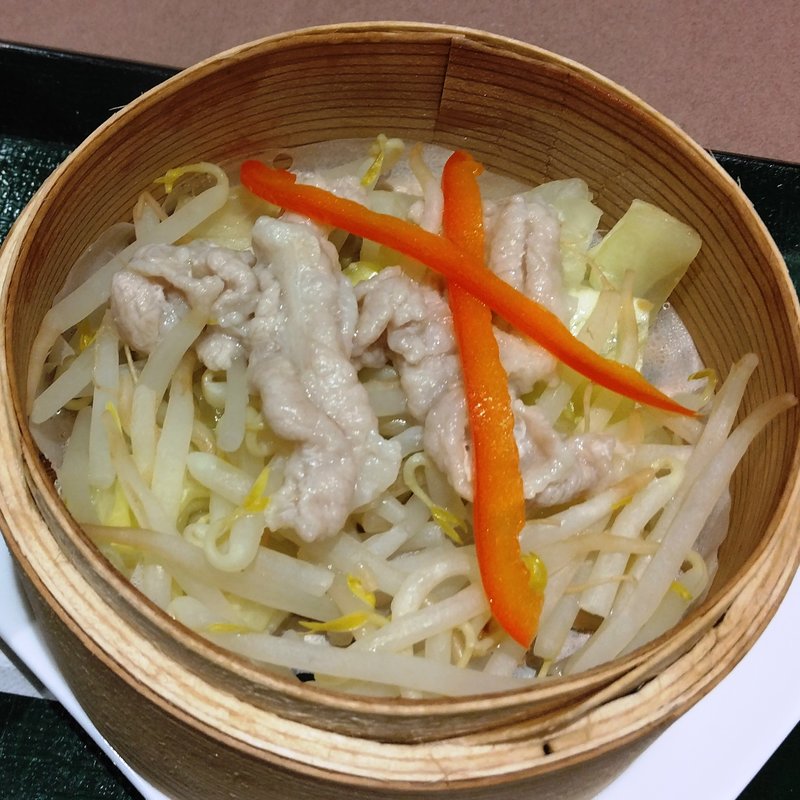 豚バラと温野菜サラダ(虎包 仙台長町店  （フーパオ）)