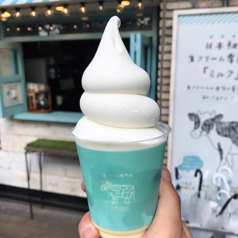 ミルキーソフトパフェ(生クリーム専門店 Milk 新宿店)