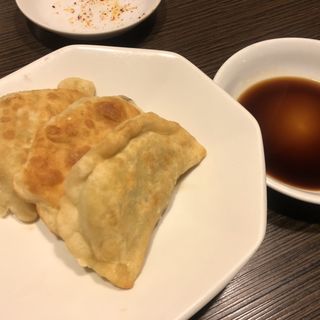 ジャンボ焼き餃子(味香苑 １号店 （ミカエン）)
