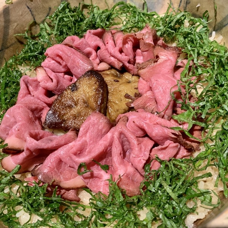 フォアグラ とローストビーフの土鍋ご飯(界　阿蘇)