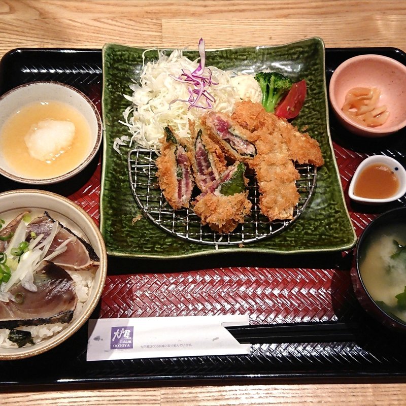 かつおの梅はさみ揚げと鰹のたたき小丼(大戸屋ごはん処 ノースポートモール店)