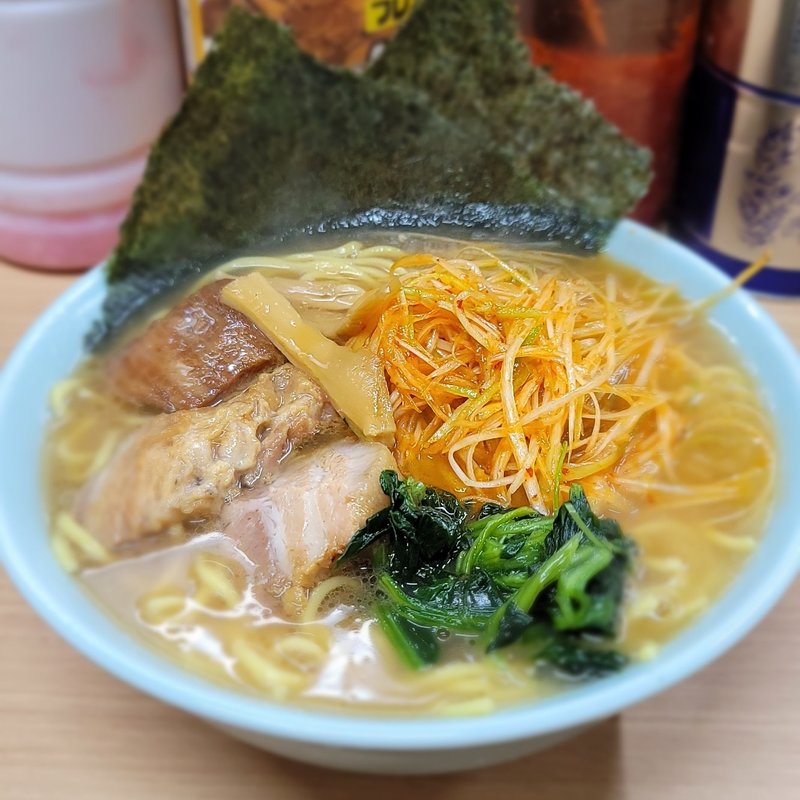 ネギ角煮ラーメン中盛り(ラーメン 三和)