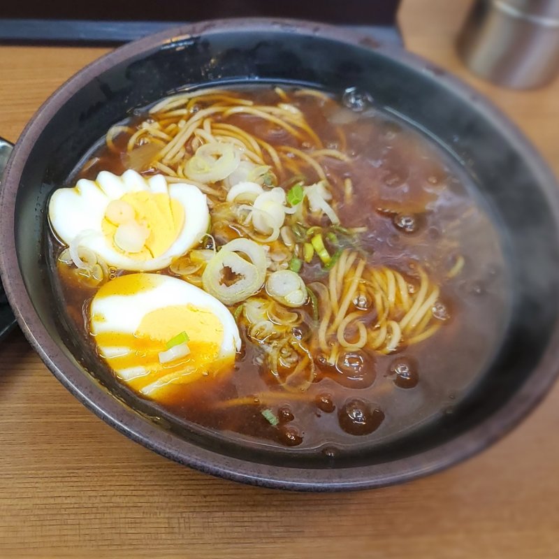 カレーゆで卵蕎麦(本陣)