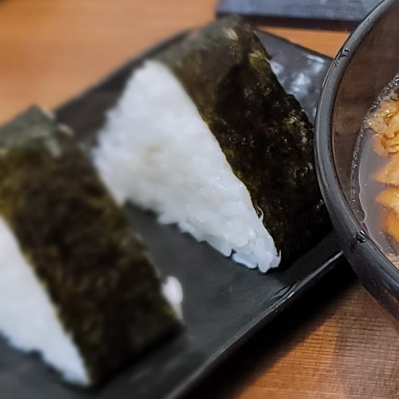 おにぎり　梅干し､鮭､おかか(本陣)