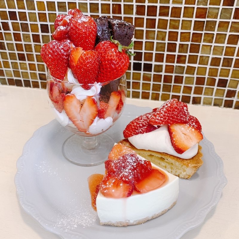 いちご盛り盛りプレート(デリ＆おやつ e cafe)