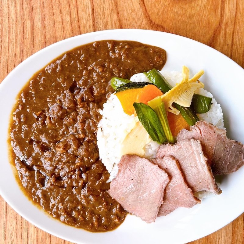 ショコラと山椒、京野菜の和風カレー(ベルアメール 京都別邸 )