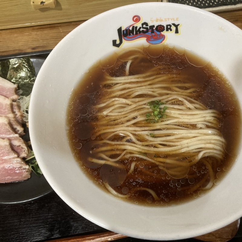 冷やし醤油そば(らーめんstyle JUNK STORY （ラーメンスタイルジャンクストーリー）)