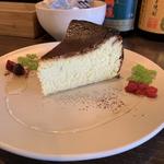 バスクチーズケーキ(アボカフェ)