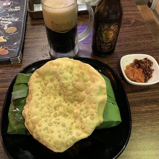 スリランカカレーのバナナリーフ包み(アプサラ レストラン&バー)
