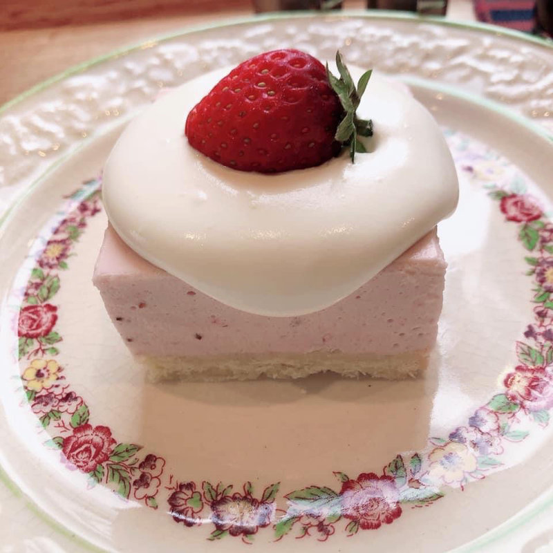 イチゴのレアチーズケーキ(ソビノワ)