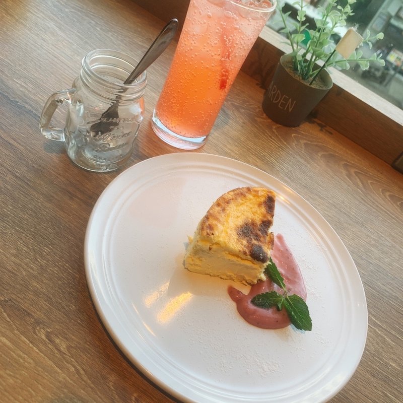 バスク風チーズケーキ(グッドスプーン 阪急西宮ガーデンズゲート館)