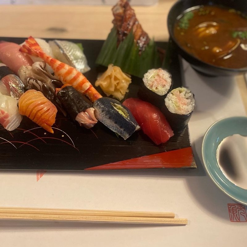 お任せ握り(英ちゃん冨久鮓 （えいちゃんふくずし）)