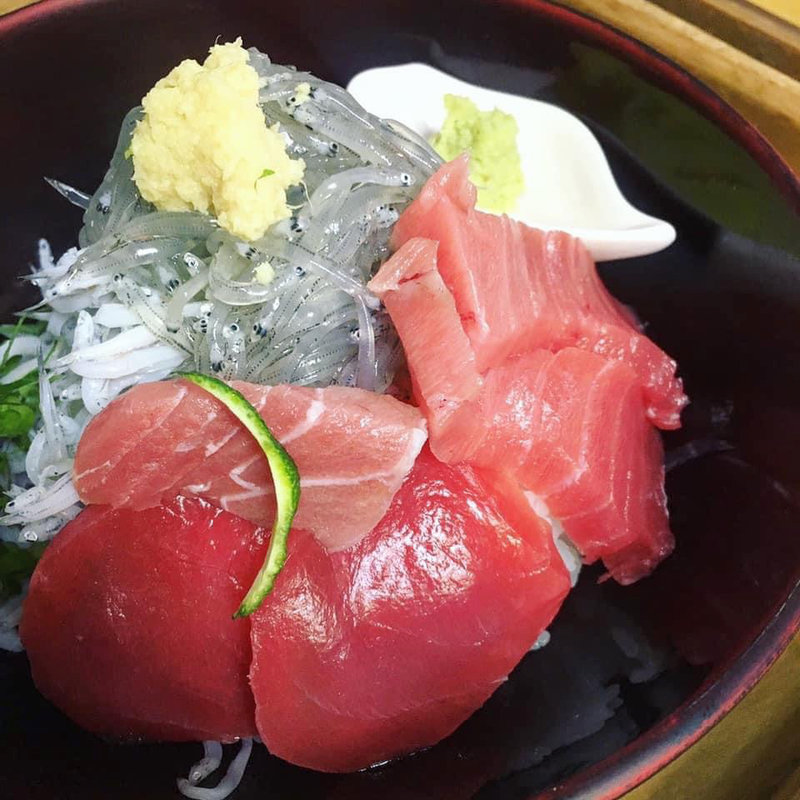 湘南しらすと生本鮪丼(食事処 秋本)
