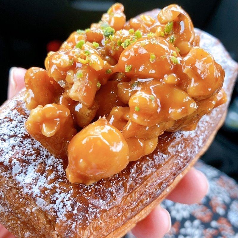 キャラメルナッツのペストリー(ブレッド ファクトリー ケイ （Bread Factory K）)